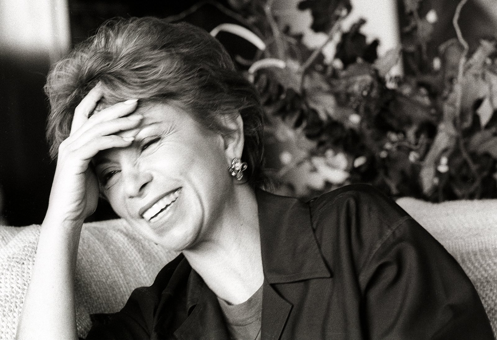 Portraits — media?path=galleries%2Fportraits%2F02 isabel allende