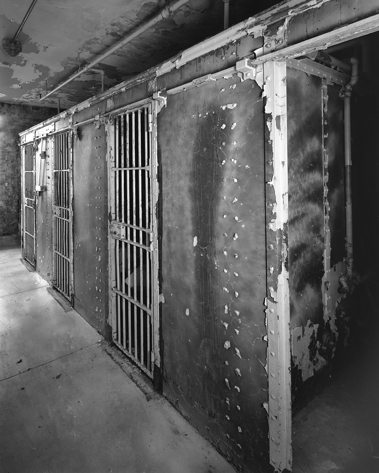 Urban Archeology & Modern Ruins — media?path=galleries%2Furban archeology modern ruins%2F31 essex county penitentiary annex hospital wing cells